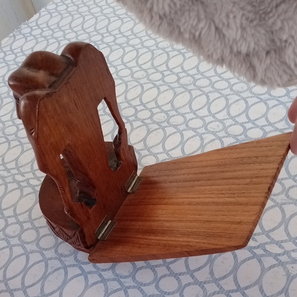 🐘 Vintage Hand Carved Wooden Elephant Bookends – Boho Safari Decor – Solid Wood - Picture 5 of 10